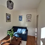 Eiffel Tower Family Apartment