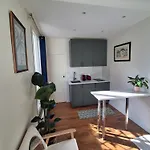 Eiffel Tower Family Apartment