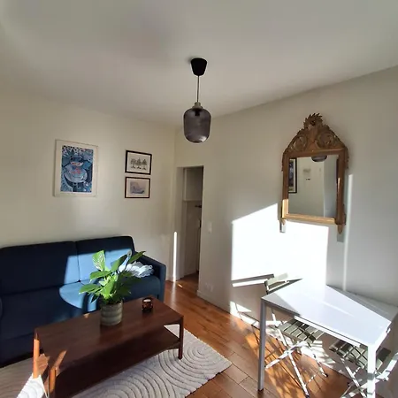 Eiffel Tower Family Apartment