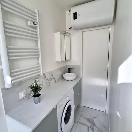 Eiffel Tower Family Apartment