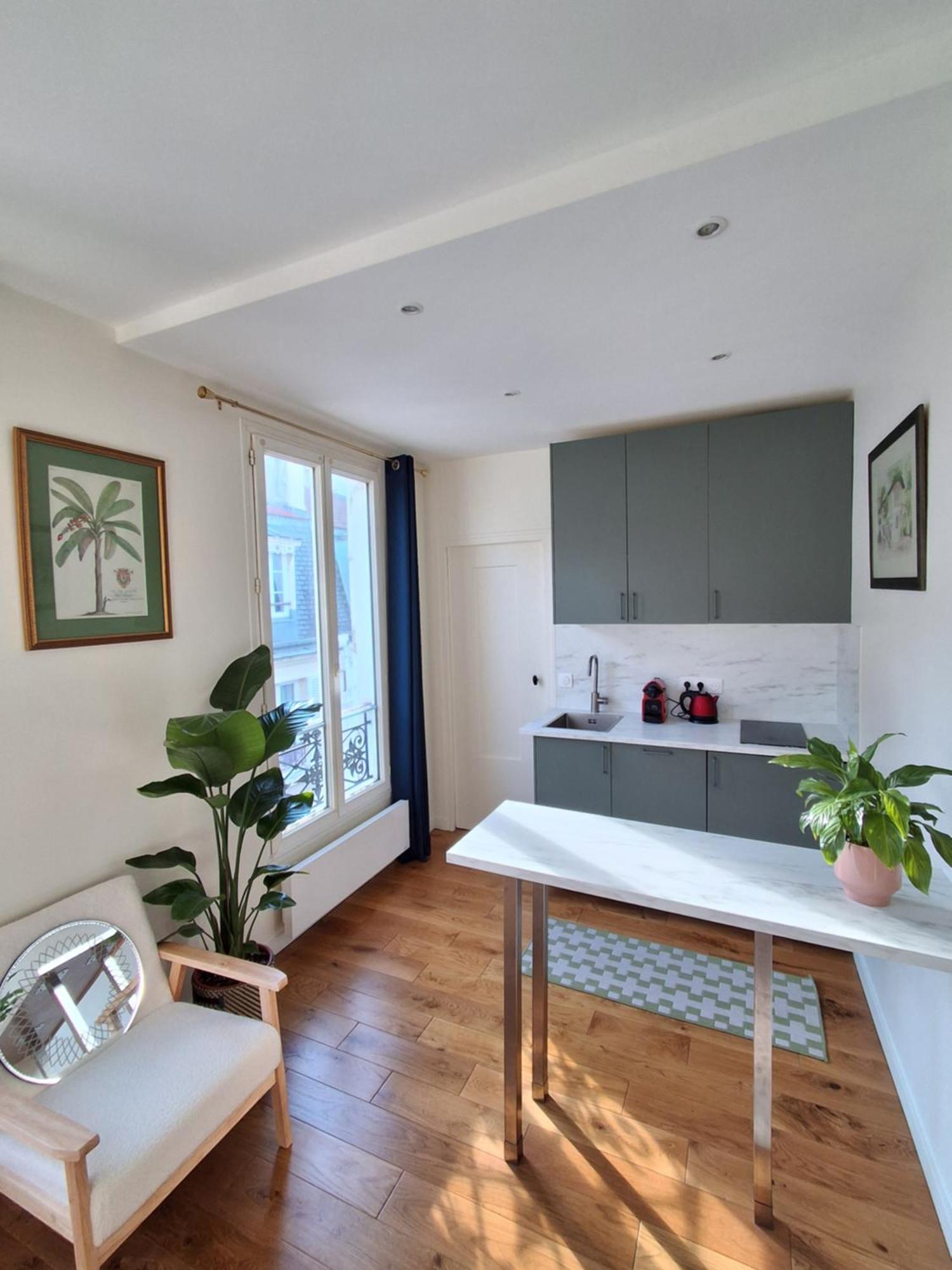 Eiffel Tower Family Paris